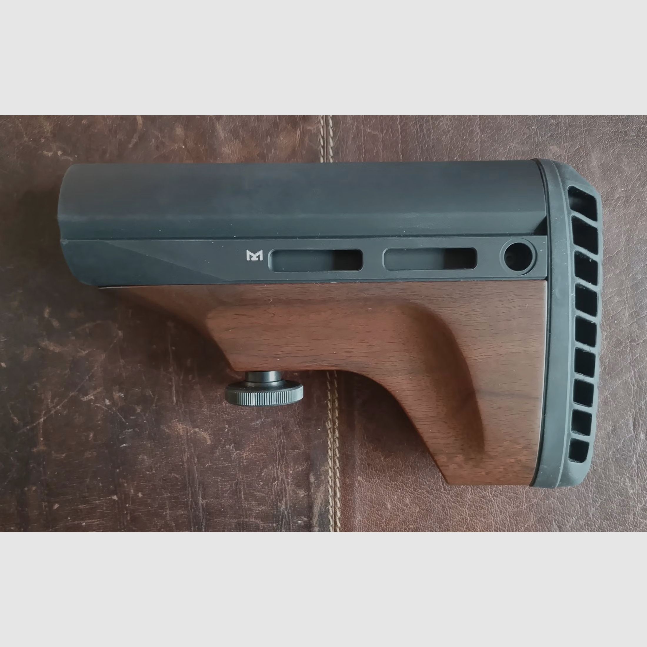 WOOX Vigilante AR15 Holz-Schulterstütze Walnuss – Schubschaft Hybrid (wie neu)