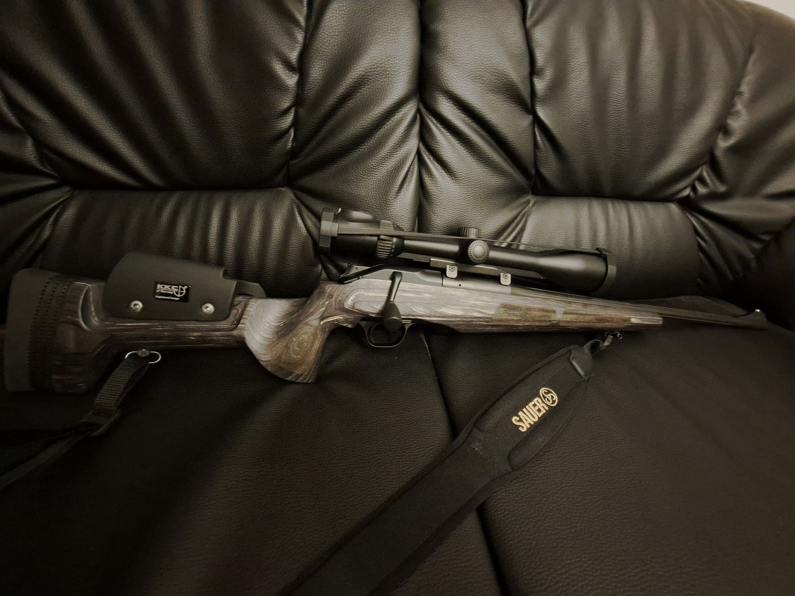 KKC Crosse noire Blaser R8 similaire GRS COMME NEUF!