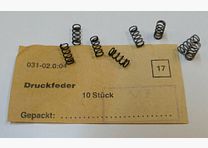 DDR VEB Devices & Tool Construction Wiesa original DDR NVA AK 47 pressure spring for sight slider [17] unused, new for AK47, 7.62x39