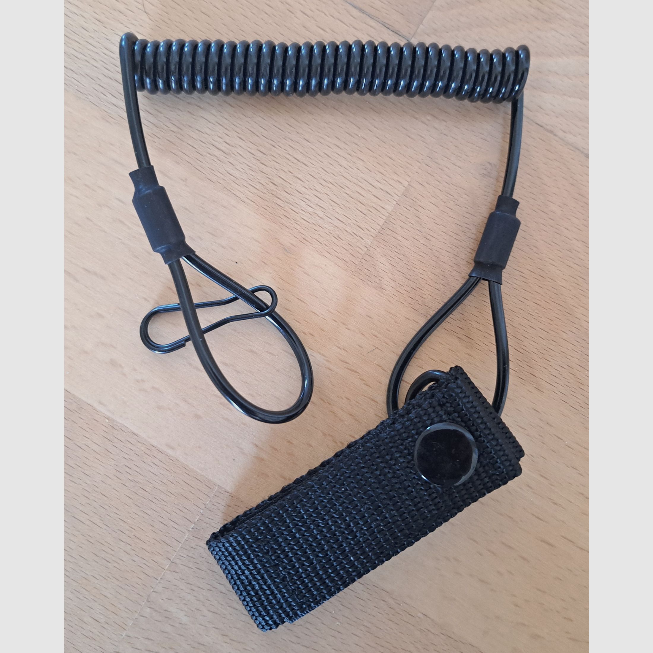 Short weapon lanyard