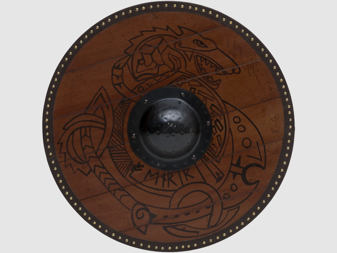 Round shield dragon with dragon ornaments