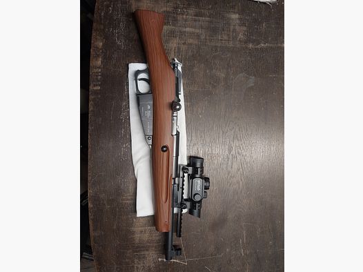 Mosin Nagant Partisan con punto rosso