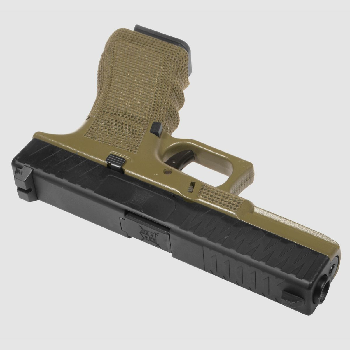 P05 GBB Airsoft Pistole in Oliv | Delta Armory