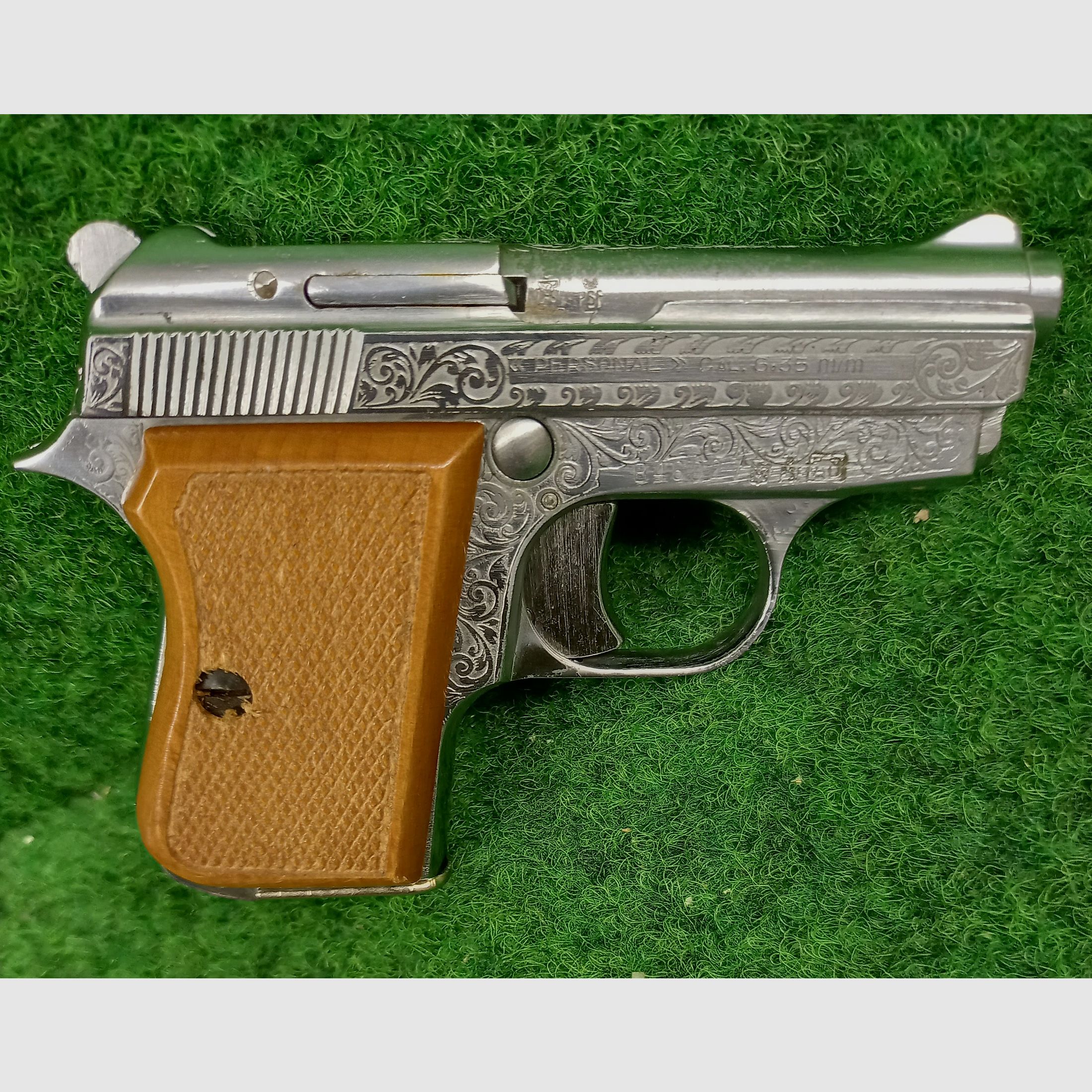Grawerowany pistolet 6,35mmBrowning Renato Gamba