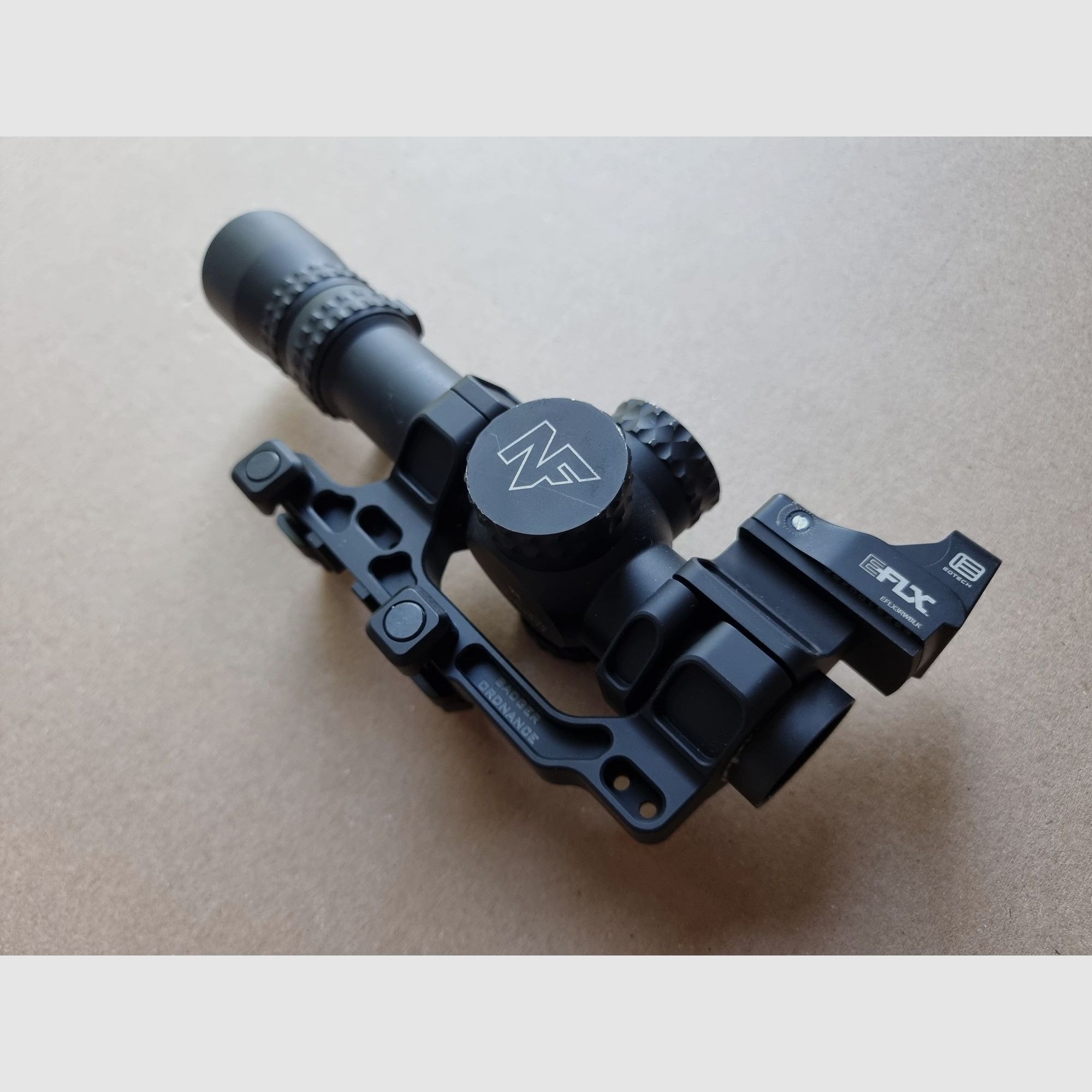 Nachtkraft NX8 1-8x24 MRAD + Eotech EFLX + Badger Ordnance C1 - OPTIEK COMPLEETSET !