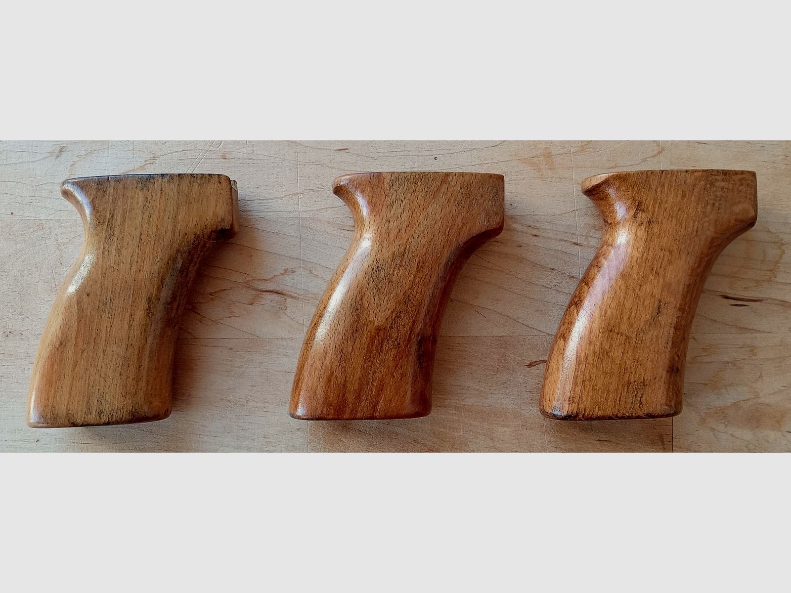 Original frühe Samopal VZ.58 Holz Griffe / Pistolengriffe auch geeignet für CSA Sporter