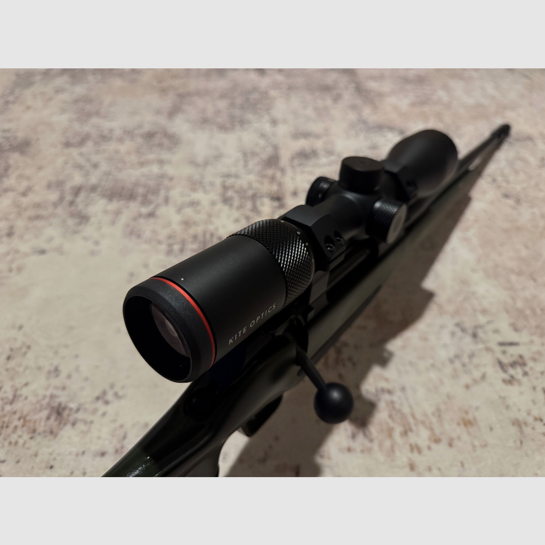 CZ 600 Ergo .30-06 con Kite Optics telescopio, freno di bocca e montaggio – Ottime condizioni