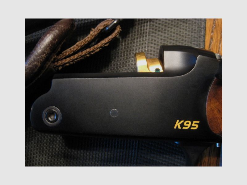 Droomachtige Blaser Black-Custom K95 met droomstock HK 9/10 in caliber .308 Winchester incl. LEICA Fortis 1,8-12x42i red dot sight L-4A (zoals ZEISS 60) en incl. 60 schoten RWS DK 10,7 gram