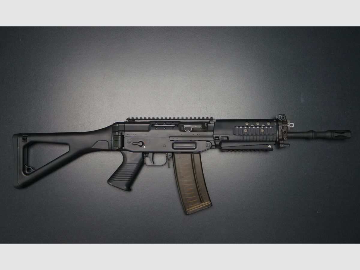 SIG SG553 LB, afbeelding 1 van 6