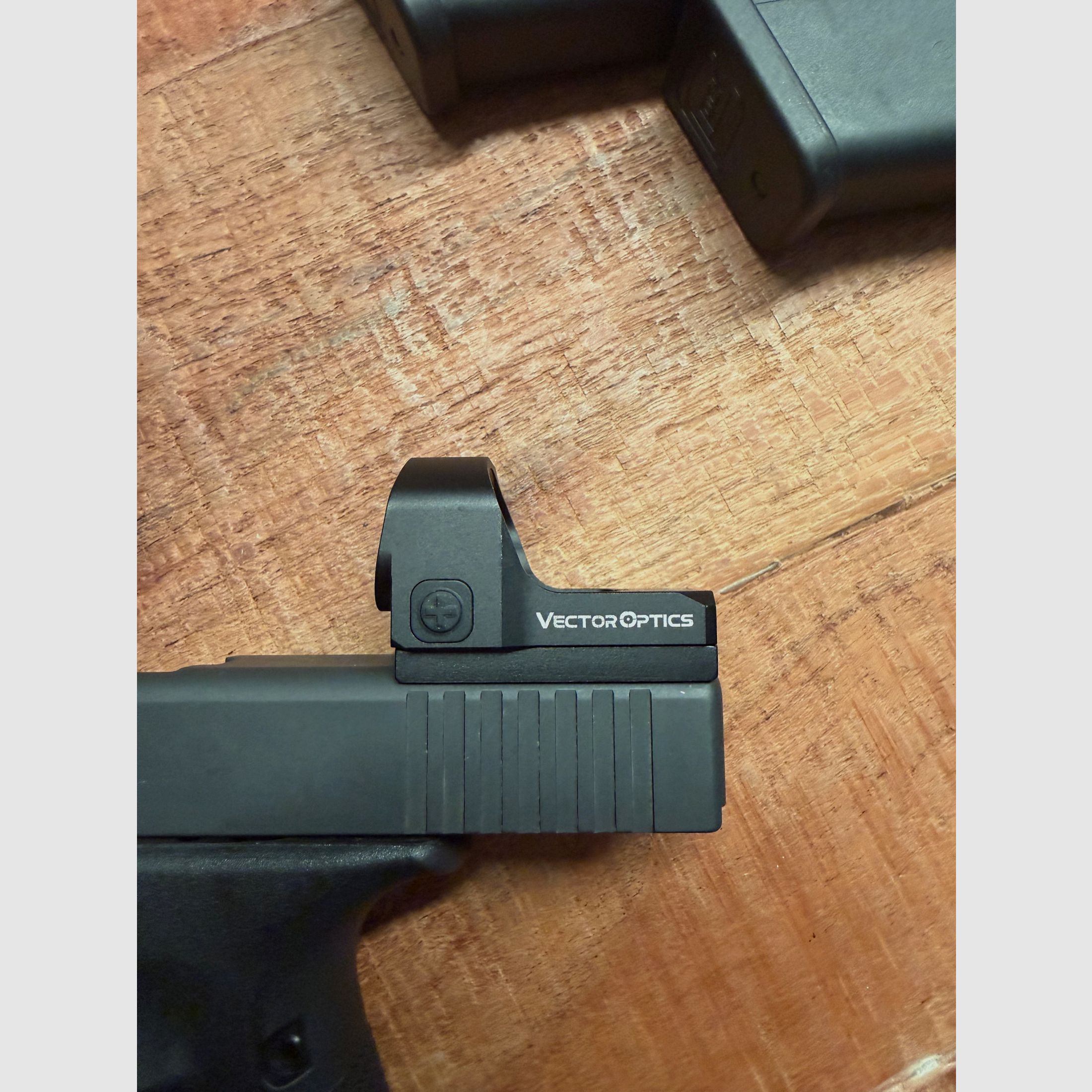 Glock 17 Gen4 incl. red dot & Alpha Competition trigger, image 4 sur 5