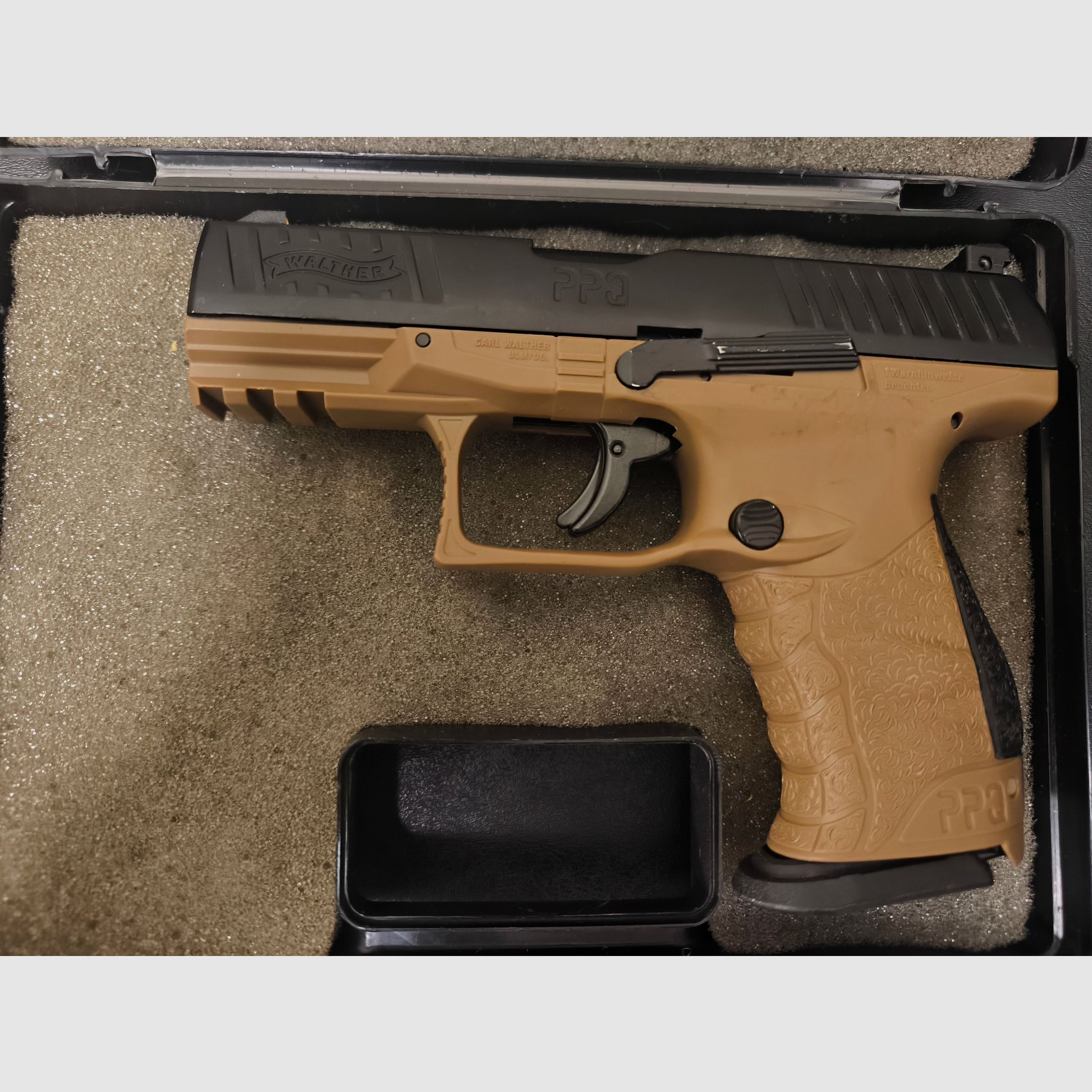 ⚠️ Achtung MagFed Freunde, Walther PPQ M2 T4E - Farbe Dark Earth Brown, Kaliber .43  &  Max Tactical Pistolen Koffer +1 Packung 5er Max Tactical Co2-Kartuschen ⚠️ Versandkosten Frei!! 