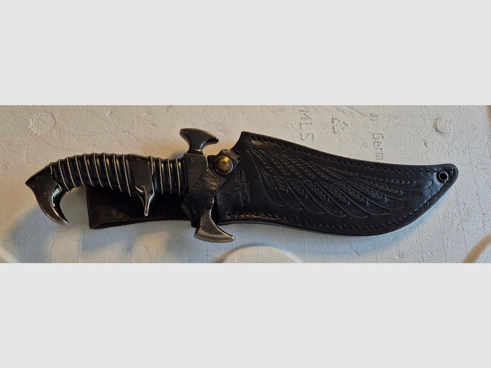 Gi Hibben Raven UC700 Fantasy Fighter Custom Design Messer