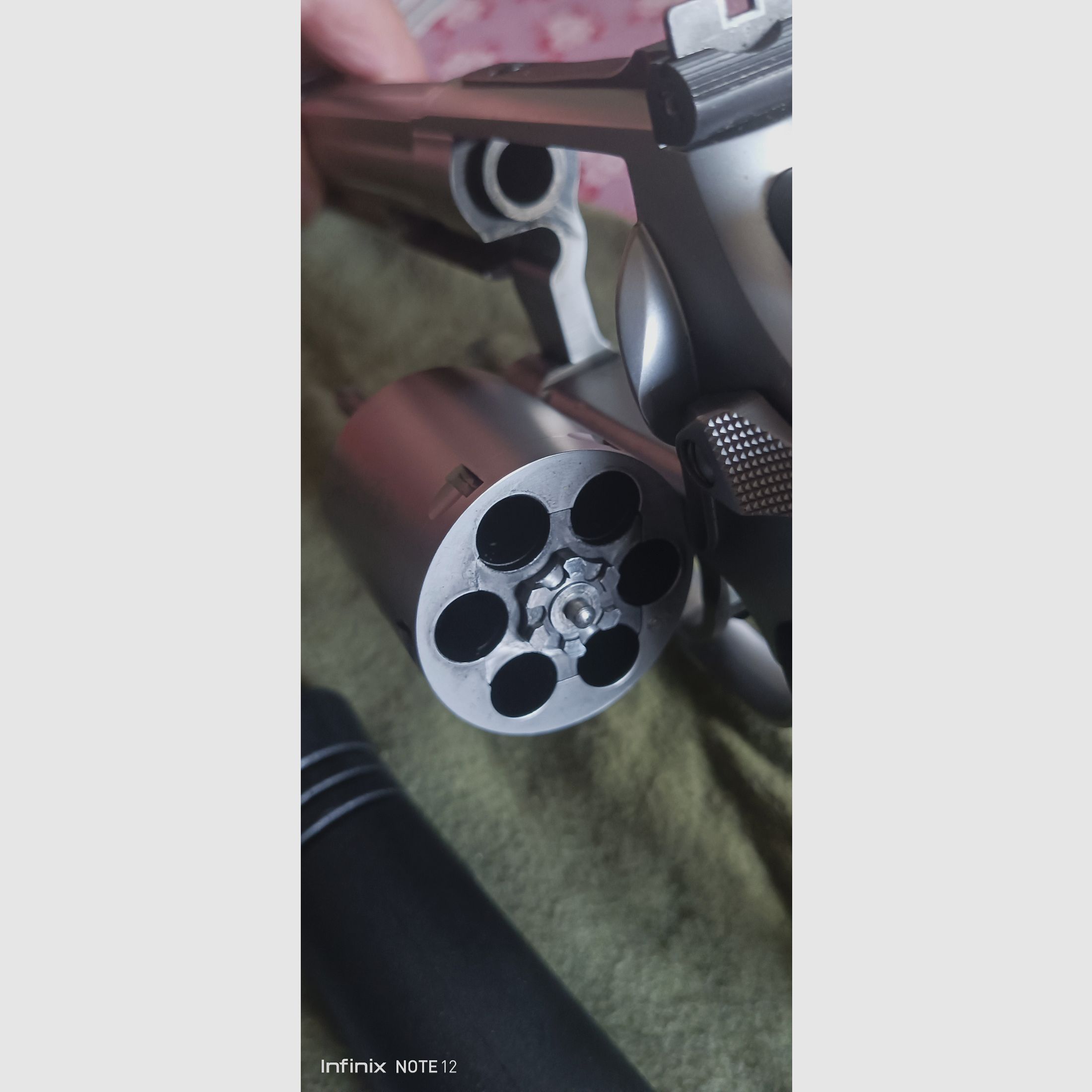 Rewolwer Smith & Wesson 6" lufa
