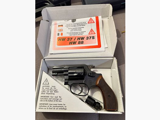 Weihrauch Arminius HW 37 – 9 mm R blank – PTB 887 – wooden grip – original box