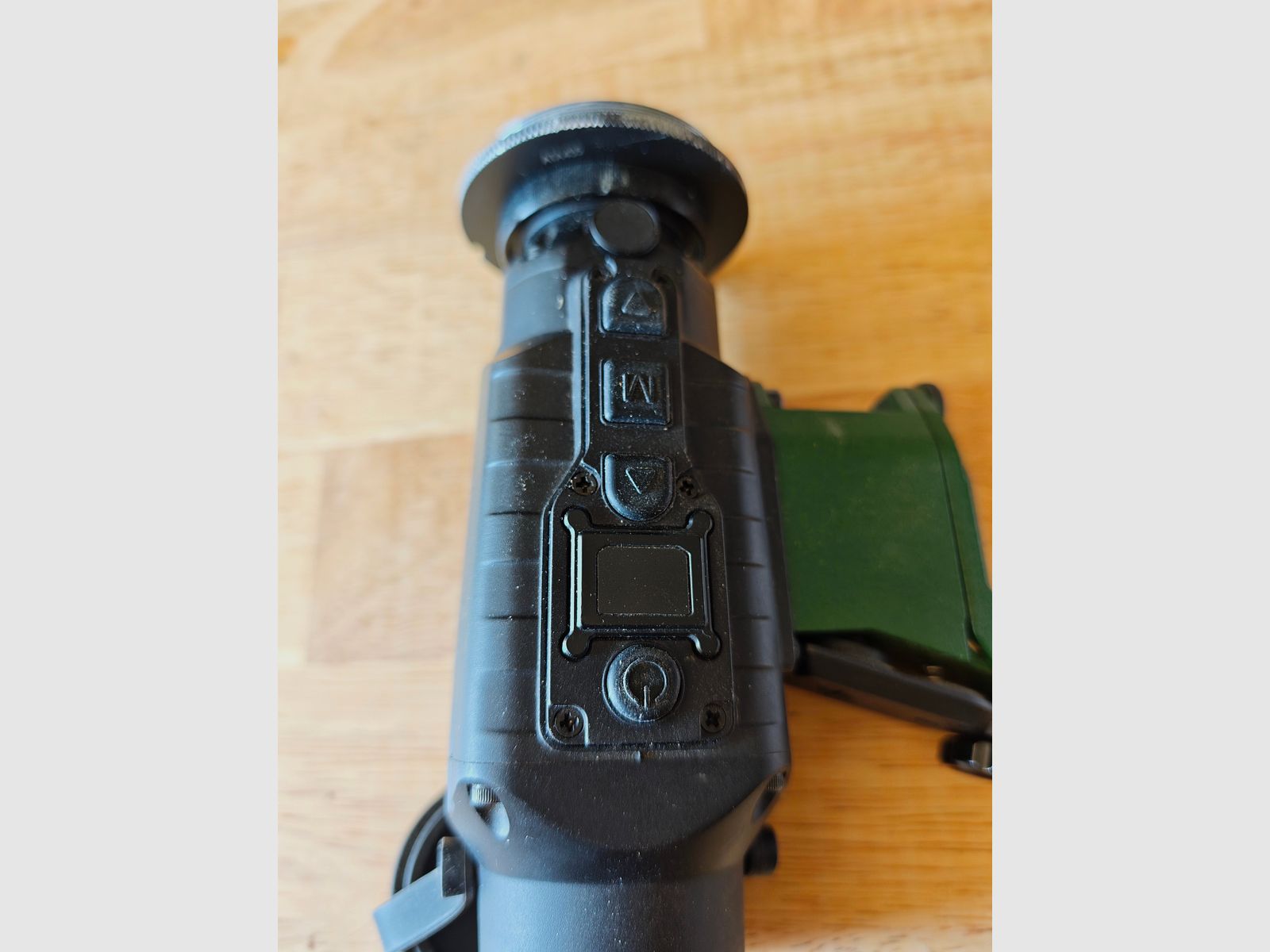 Lahoux Clip 35