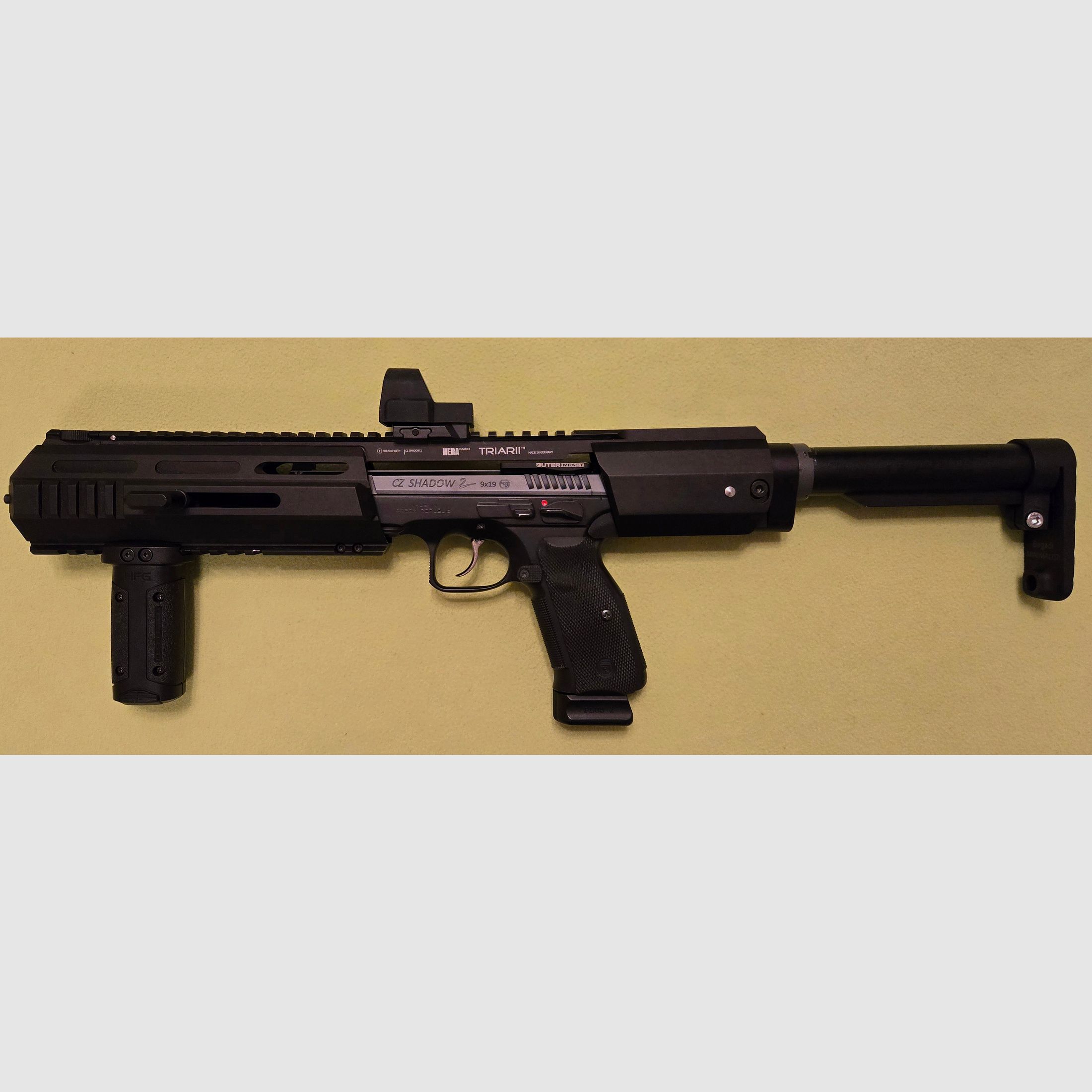 CZ Shadow 2 mit Hera Arms Triari Carbine Kit