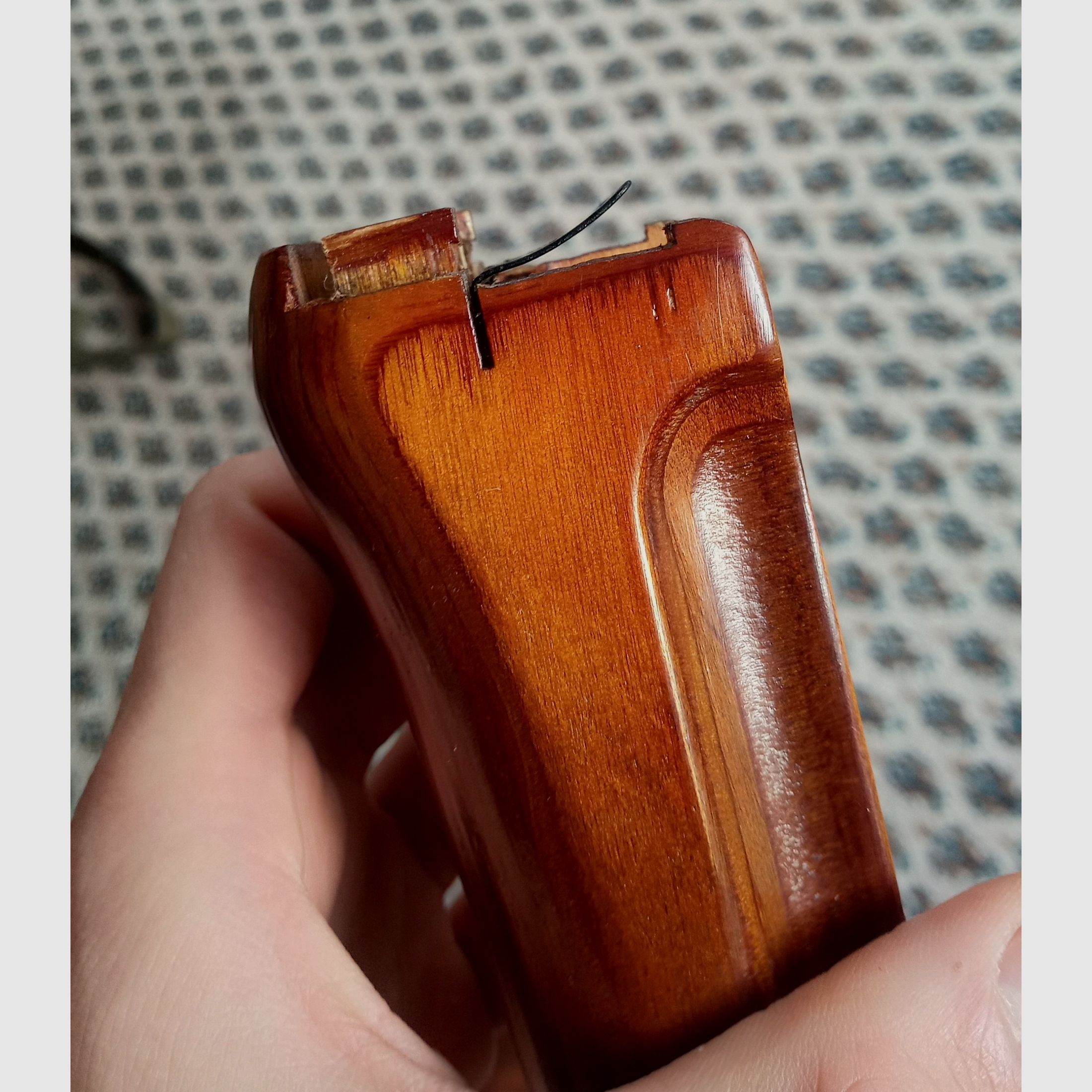 Protezione in legno per AKS-74u / Krinkov russo con molla e distanziatore Tula circa 1985 protezione in legno AKSU