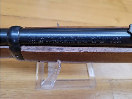Bella e maneggevole carabina a leva Marlin modello 1894 – Arma del 1971 – Cal. .44 mag – 10+1 colpi – Bellissimo calcio in noce con spallina ammortizzante fatta in casa – Meccanica ultra fluida – Splendido canna di 47 cm – Un'arma da tiro universale in ottime condizioni++