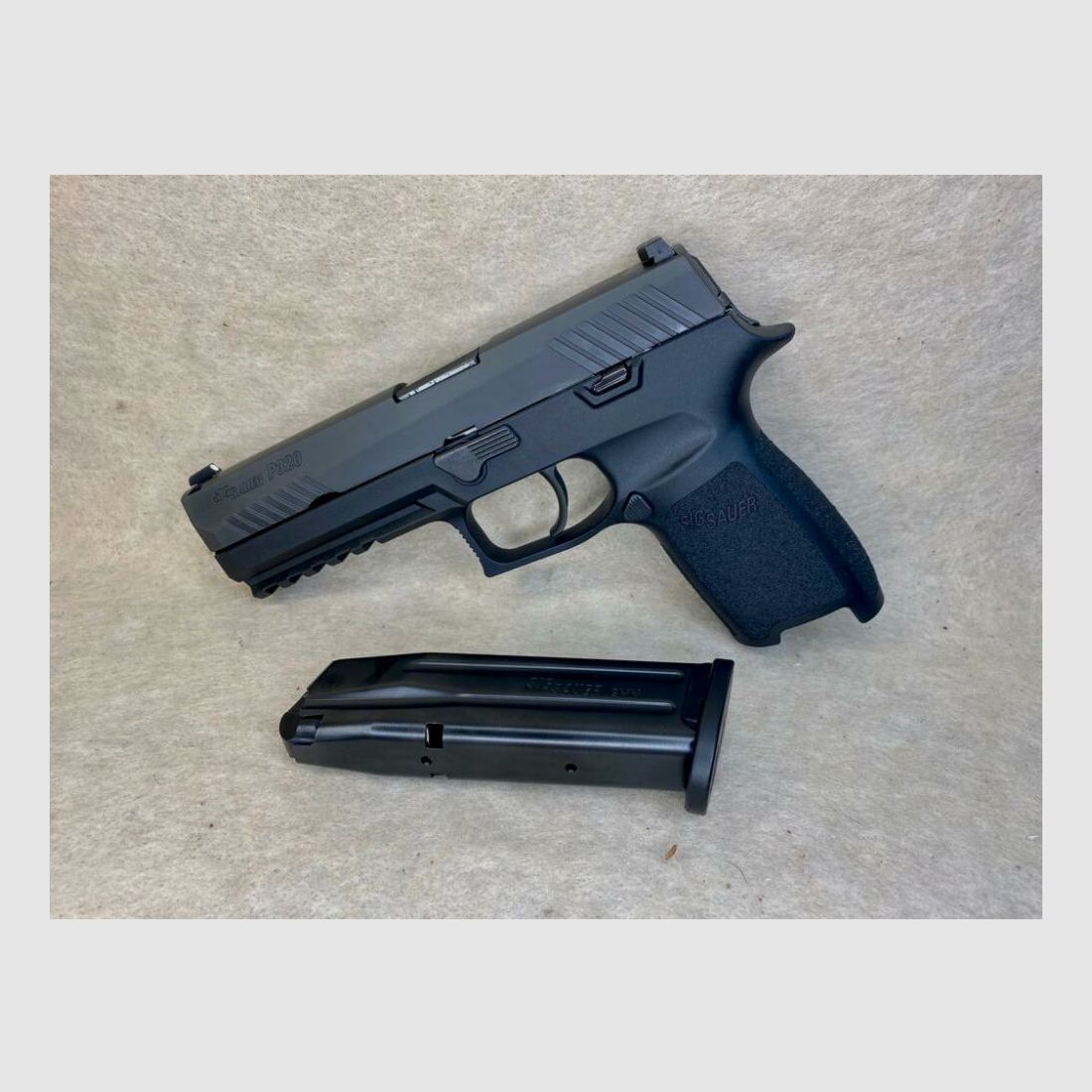 SigSauer P320 F, Bild 2 von 2