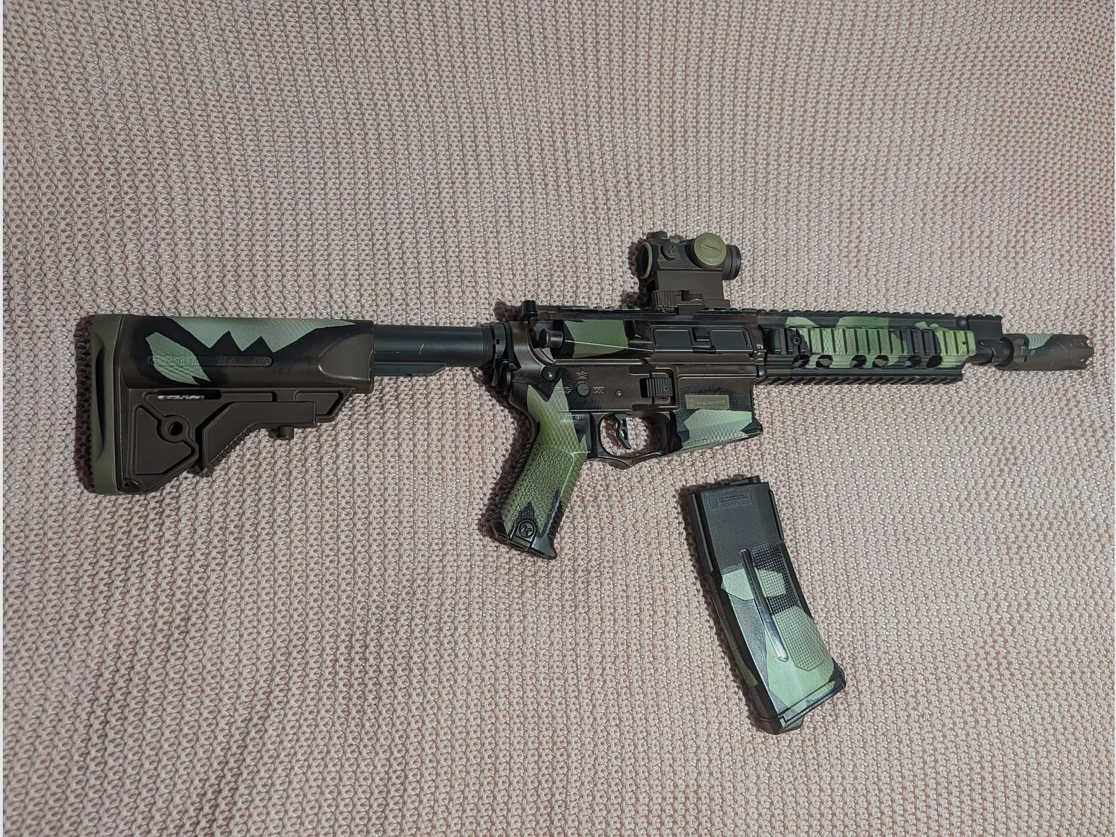 Ares Amoeba 008 S-AEG 6mm Airsoft M4 *lackiert*, Bild 5 von 9