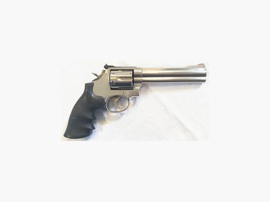 SMITH & WESSON 686