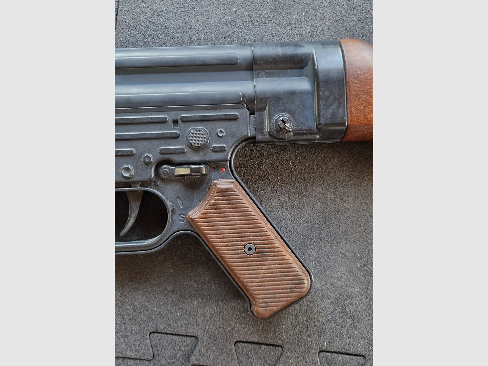 GSG StG 44 Schreckschussgewehr 9 mm P.A.K. Vollmetall Echtholz