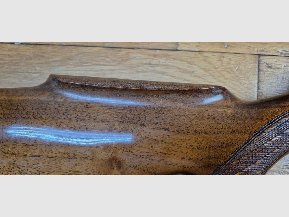 Sehr schöne BSA Jagdgewehr Modell CF2 — Kal. 300 Win Mag — Magazin 3 Schuss +1 — Holz von hoher Qualität in Grad V — Schmidt & Bender 1.5-6x Zielfernrohr — Exzellente Mechanik — Spiegel-Lauf — Eines der besten Jagdgewehre, die aus den Werkstätten der „Großen Epoche“ britischer Herkunft stammen — TBE/TBE+, Bild 4 von 39