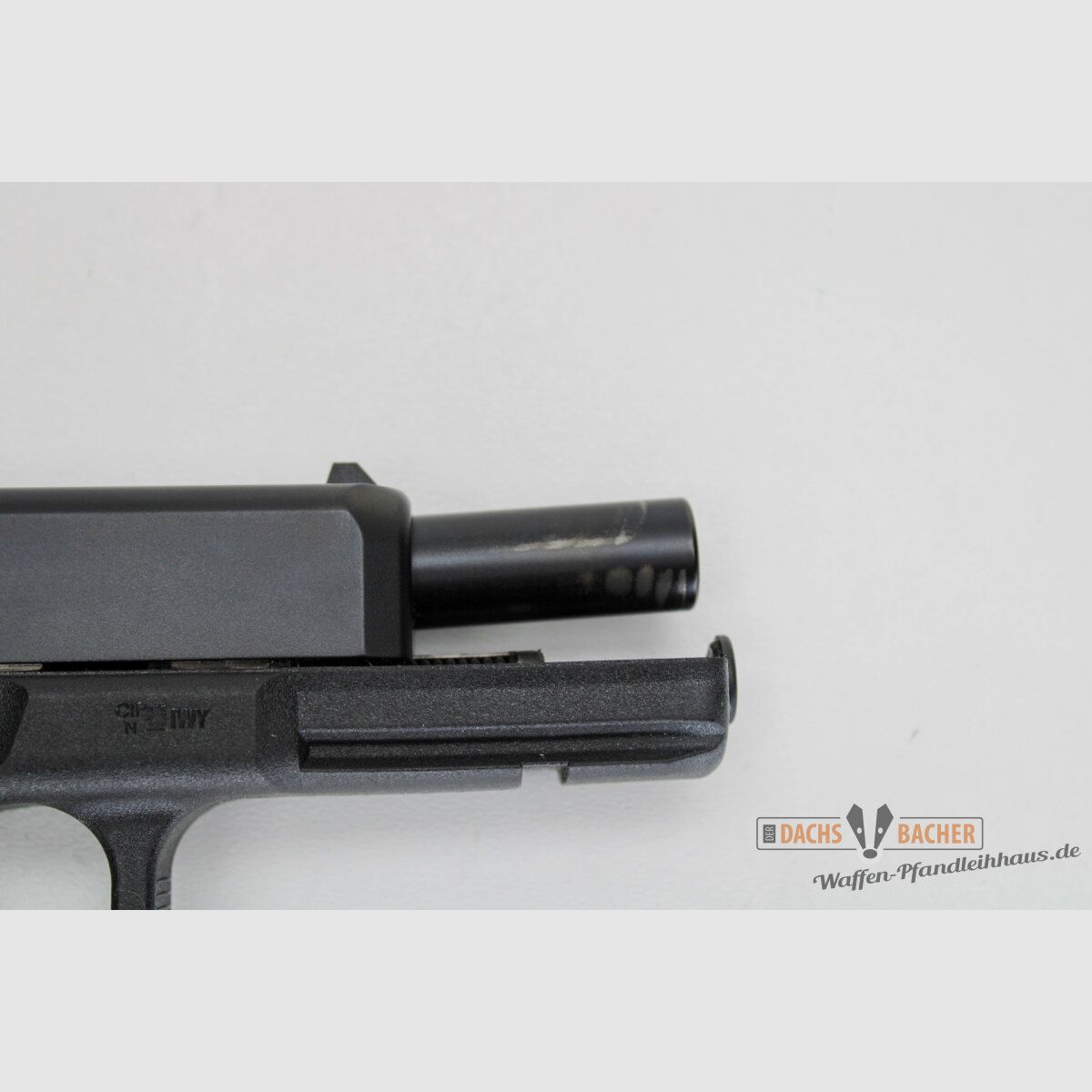 Pistole Glock 17 GEN 5 Kal 9 Para mit 4 Magazinen und Tasche