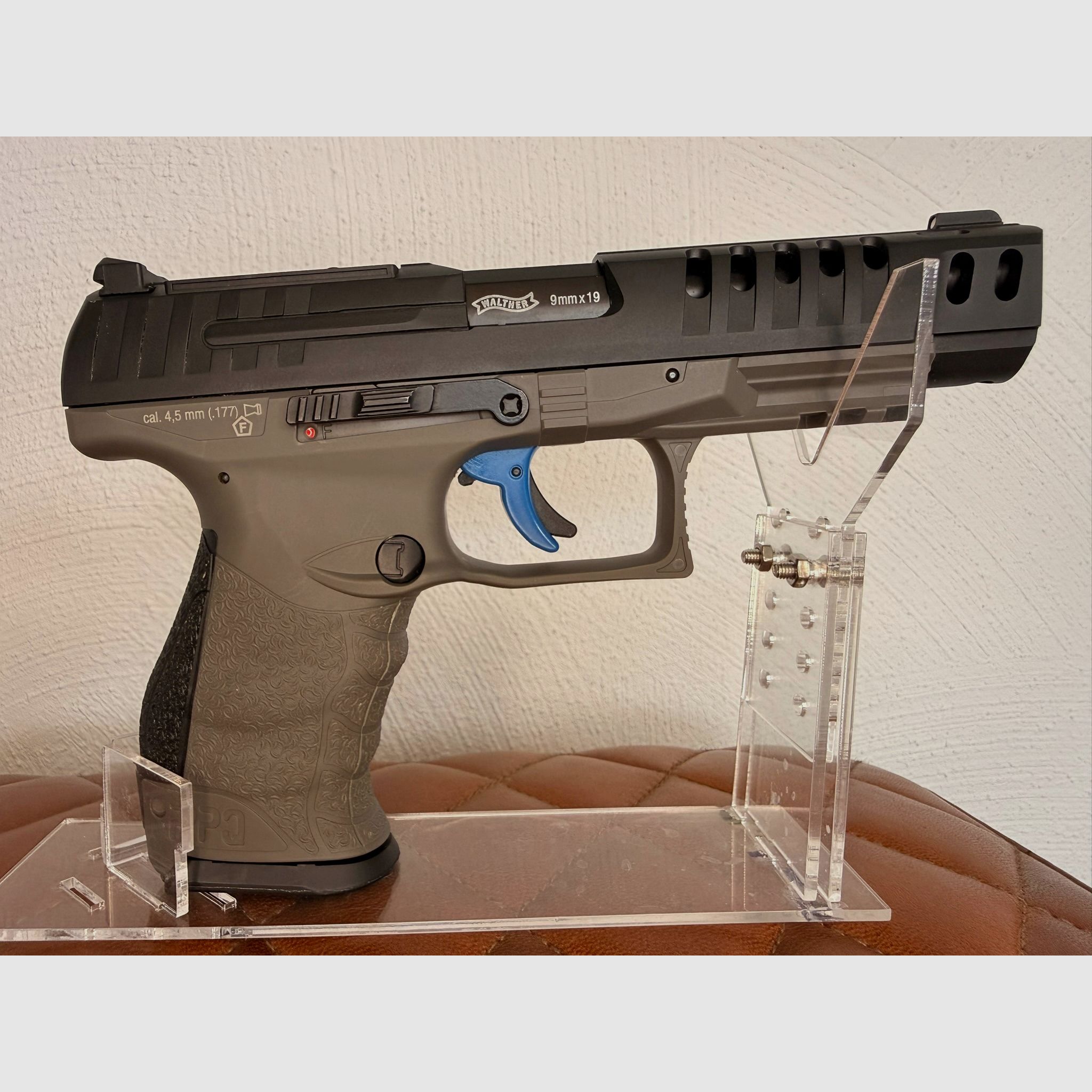 Walther CO2 pistol Walther Q5 Match 5" Combo Set