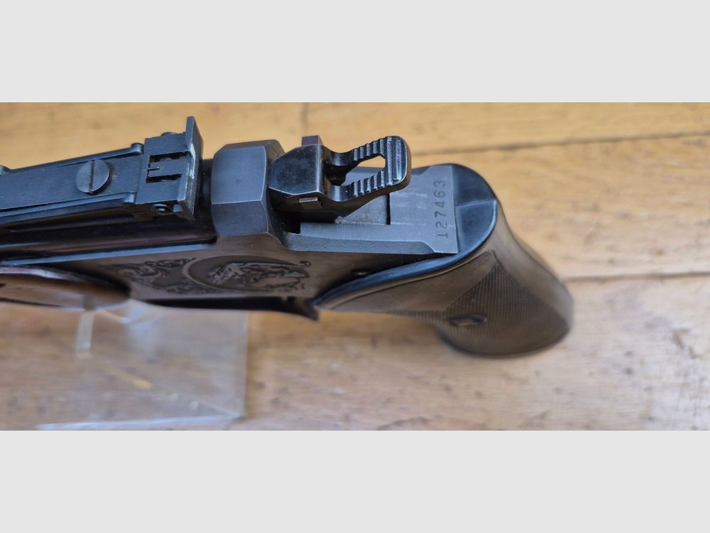 Sehr spielerische Pistole Thompson Center – Modell Contender – Lauf 10 Zoll – Kaliber 30-30 oder 30WCF – Waffe von Rochester aus Anfang 1979 – Sehr schönes Holz – Sehr gut angepasster Pachmayr-Griff – Wunderschöner oktagonaler Lauf – Exzellente Mechanik und Abzug – Schöne Trainings- und Präzisionswaffe – TBE/TBE+, Bild 18 von 30