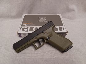 Glock 17 Gen5 / Battlefield Green / 4,5 mm BB / BlowBack / CO2 / Pistole / OVP (33)