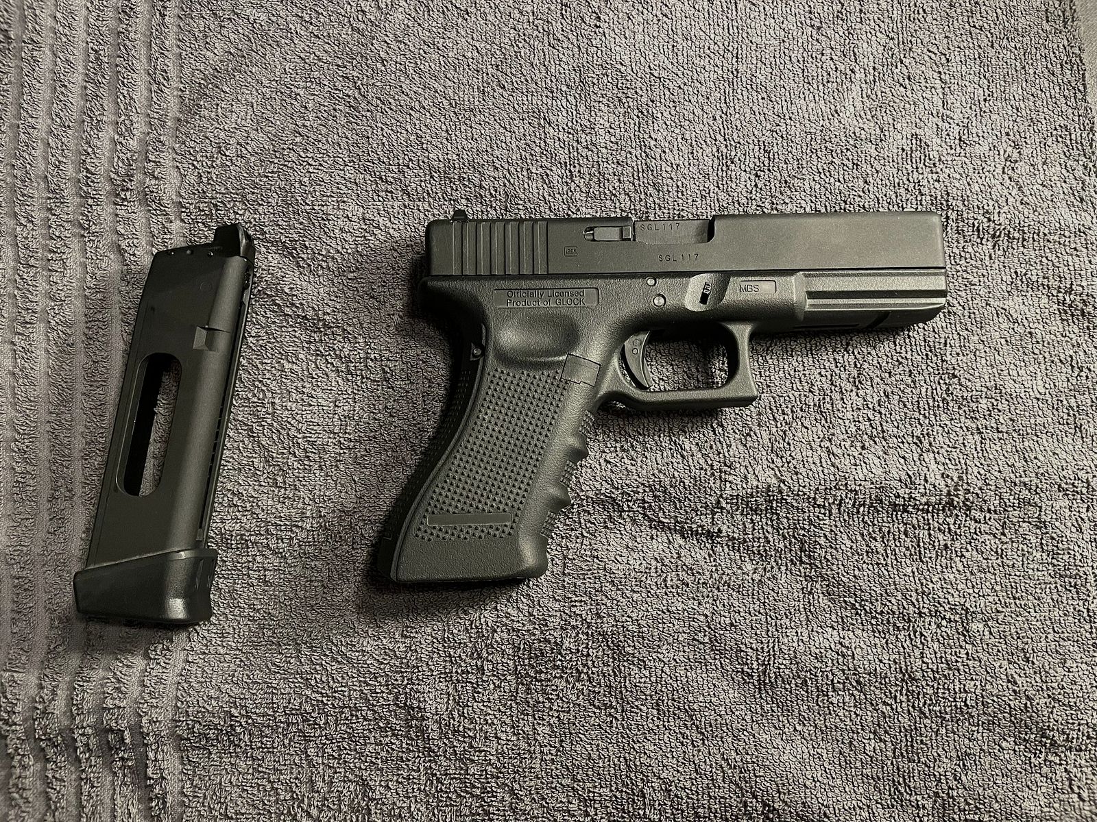 VFC Glock 17 Gen. 4 mit Metallschlitten GBB 6mm BB schwarz 1 Joule