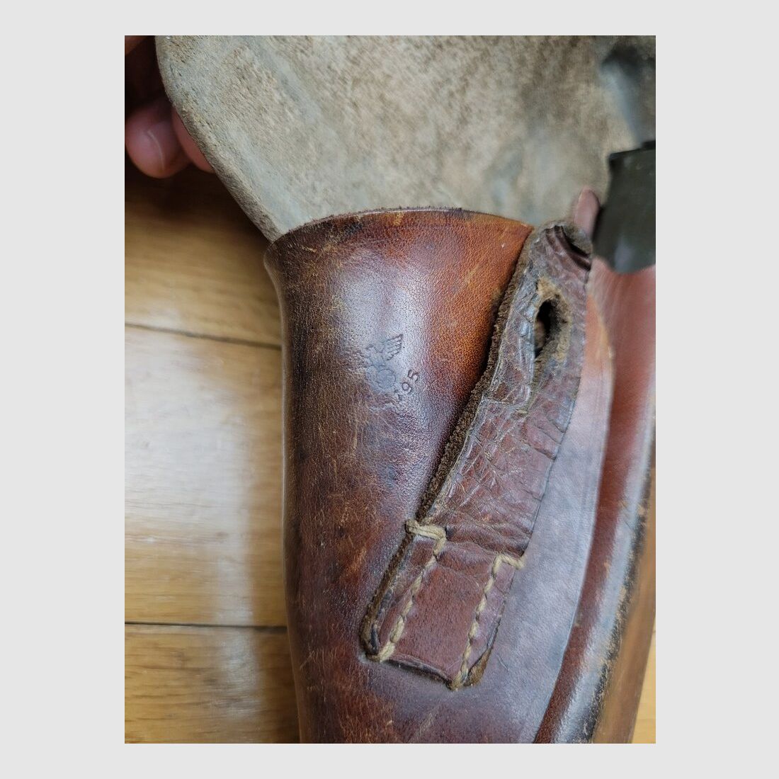Schöner Browning GP 35 oder P640(b) – 9 para – erste Fertigungen aus der Besatzungszeit von 1941 – Kapitänsvisier – Holster und zwei originale Magazine! – Ausgezeichneter Lauf, schöne Markierungen und einwandfreie Mechanik – sehr guter Zustand, Bild 19 von 20