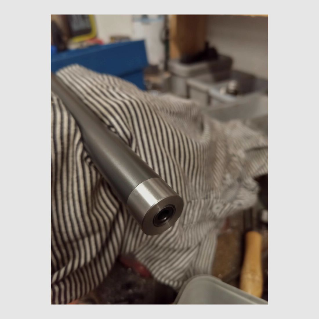 ATELIER // USINAGE FILETAGE SCHALLDÄMPFER, Bild 2 von 2