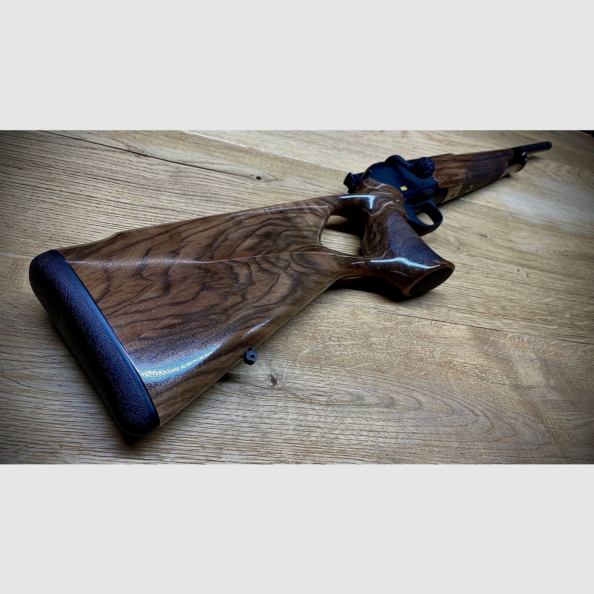 Blaser R8 Success / Wood class 4 / caliber and barrel length of your choice / absolute opportunity