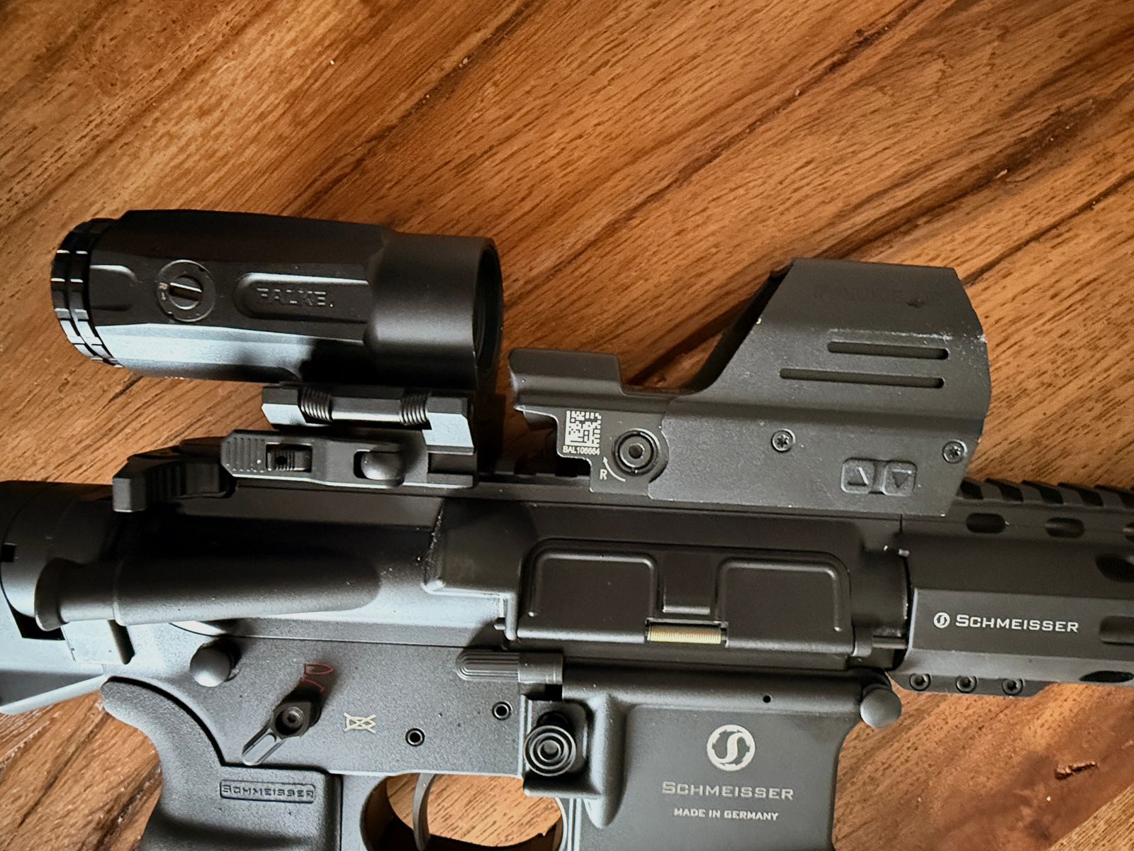 Schmeisser AR15-M5FL .223 Rem., ERATAC trigger, Magpul CTR, Falke Optik