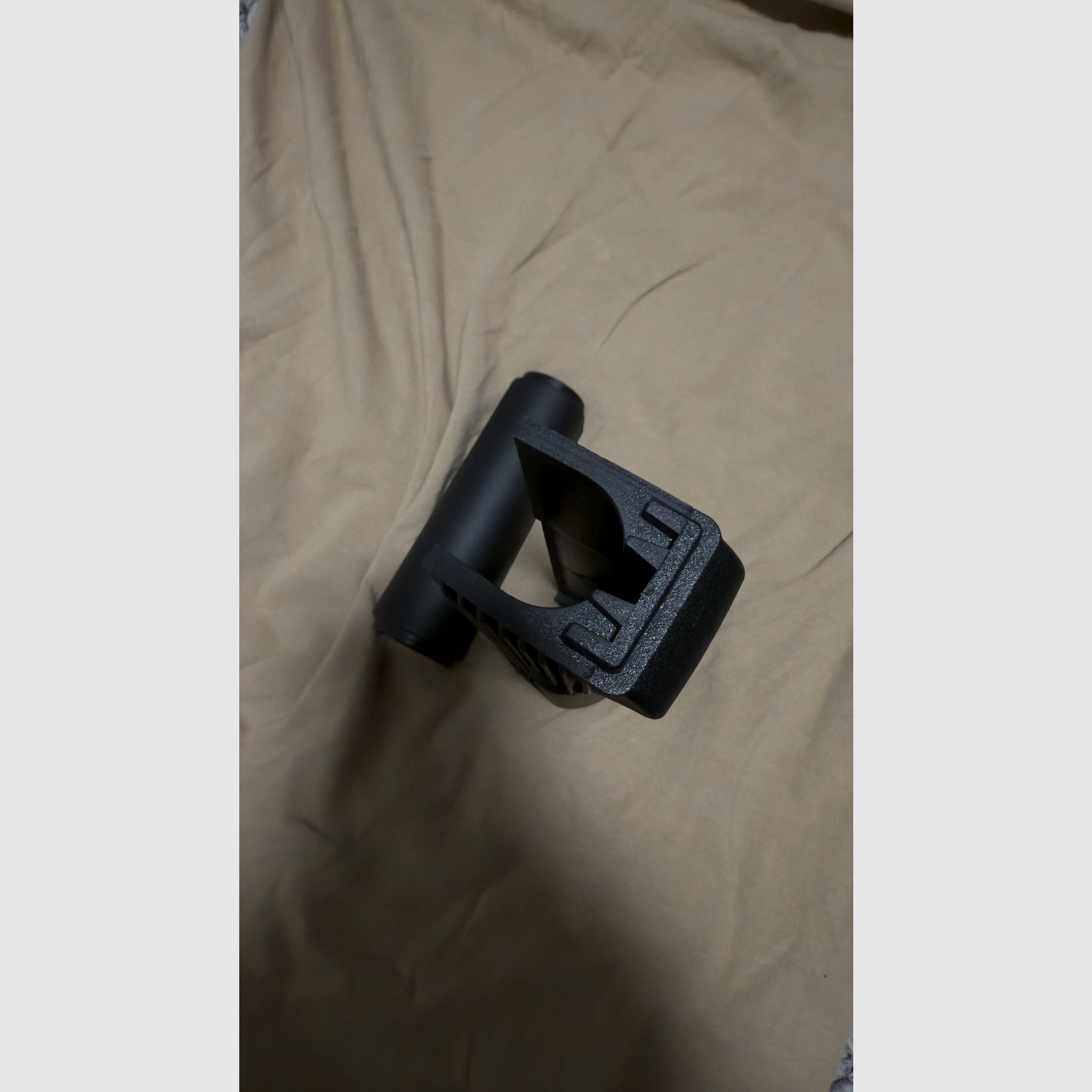 Handschutz (Handguard) que se adapta a la serie AK