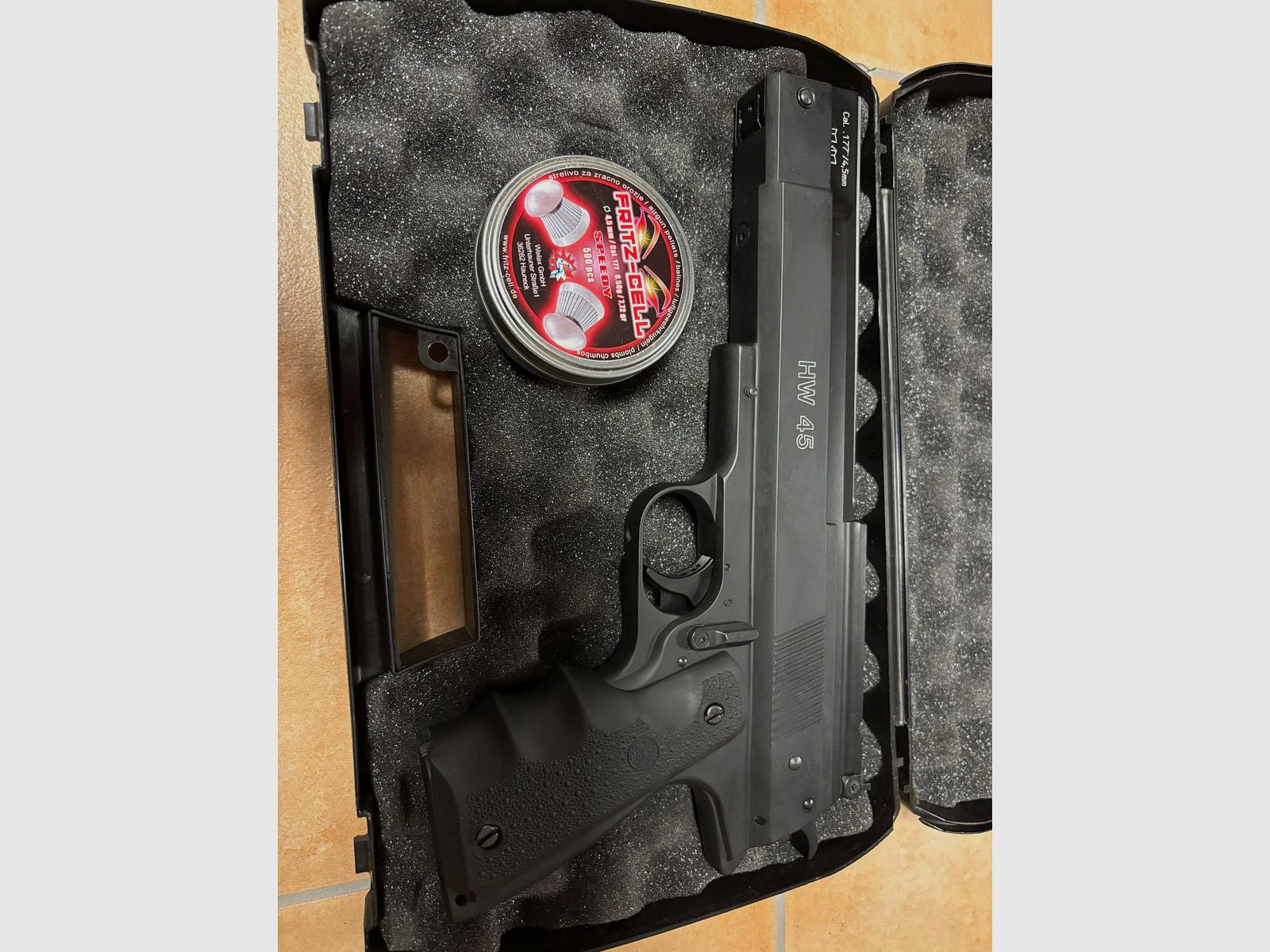 Weihrauch HW 45 – 4,5 mm – inkl. Koffer & Diabolos