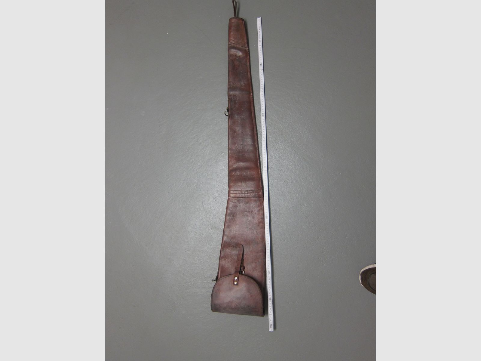 ancien étui en cuir