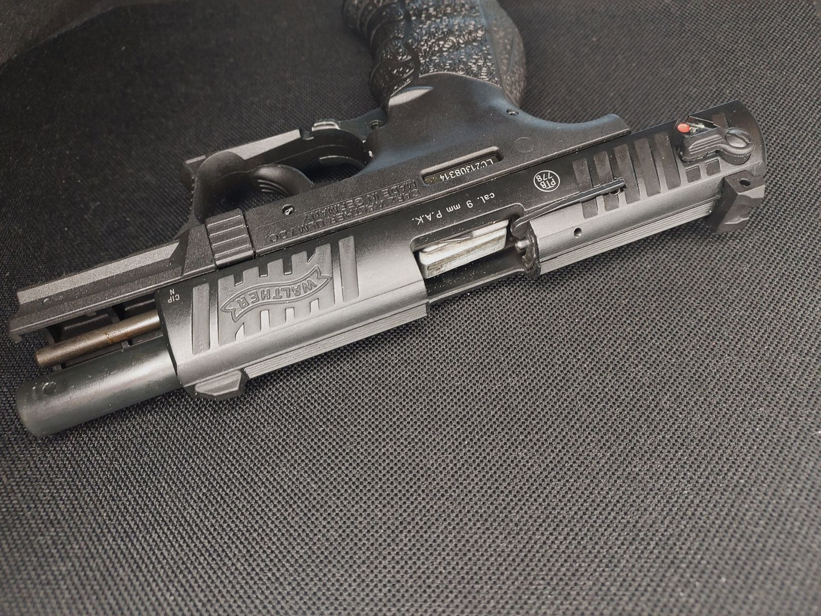 Walther P22Q Schreckschuss Pistool 9mm P.A.K. zwart (PTB 778) [P 22 Q] 2 Magazijnen