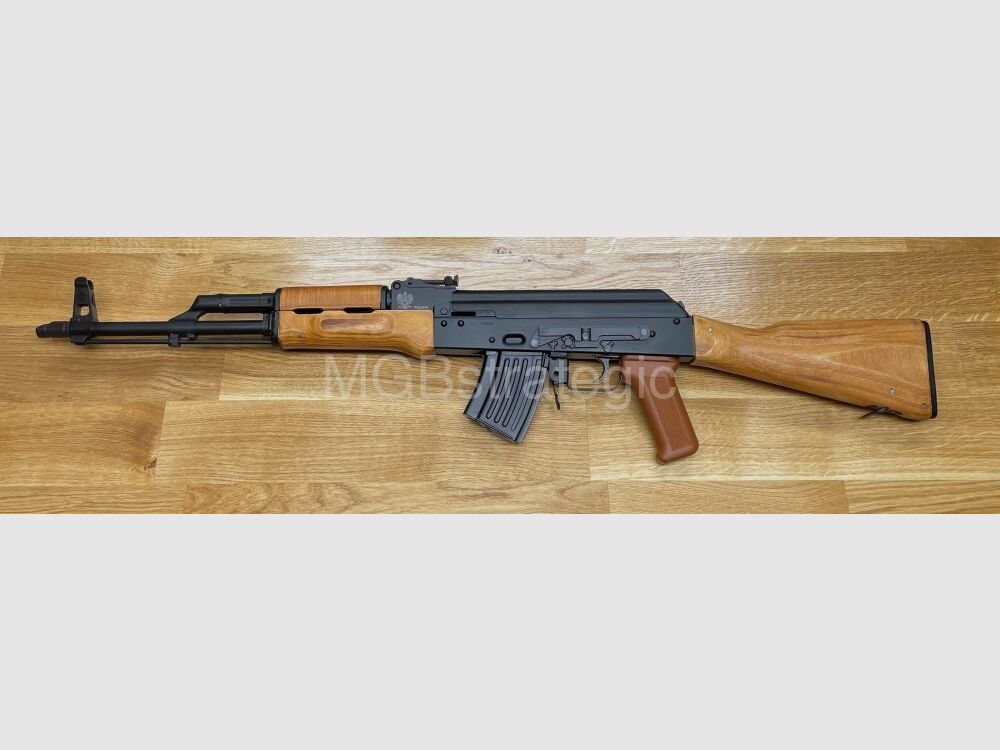 WBP Jack - carabina semiautomatica 7,62x39 - sistema AKM AK47 AK74 con calciatura in legno stratificato - il bayonetta può essere montata - Made in Poland - novità!