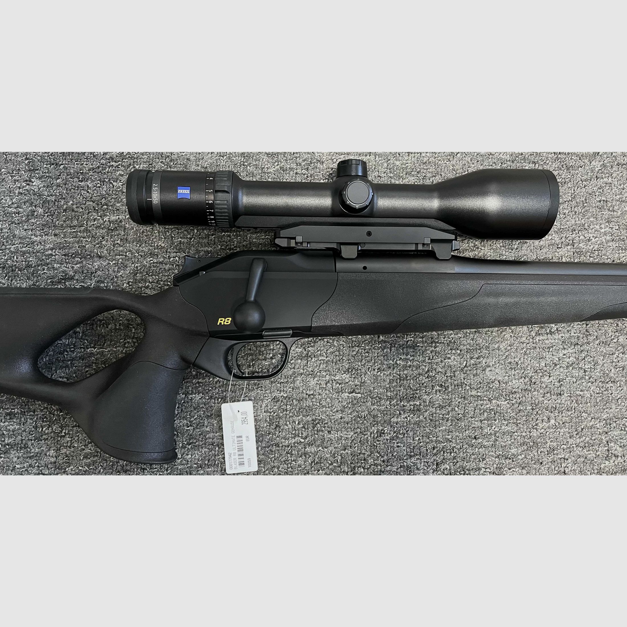 Blaser R8 Ultimate .30-06 + Zeiss Victory HT 2,5-10x50 + Dentler Montage