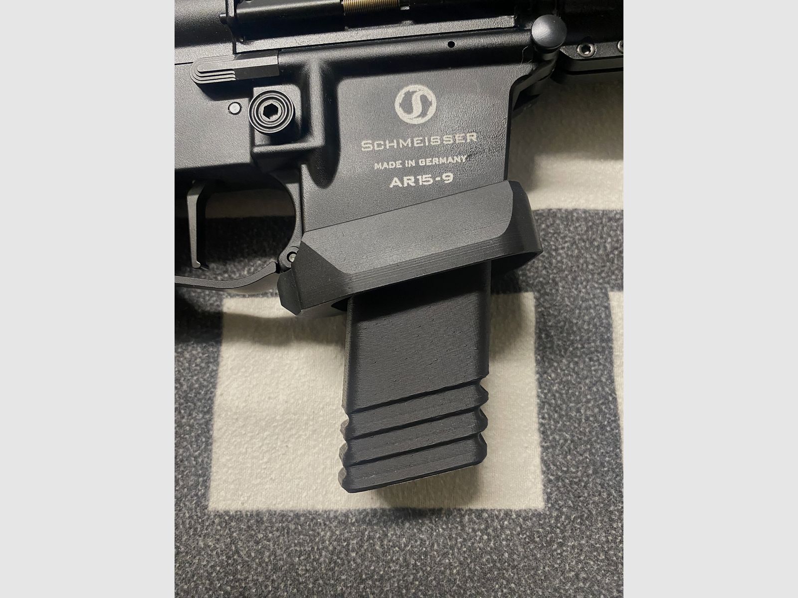 Magazinverlängerungen / Griffstück für Schmeisser AR15 PCC 