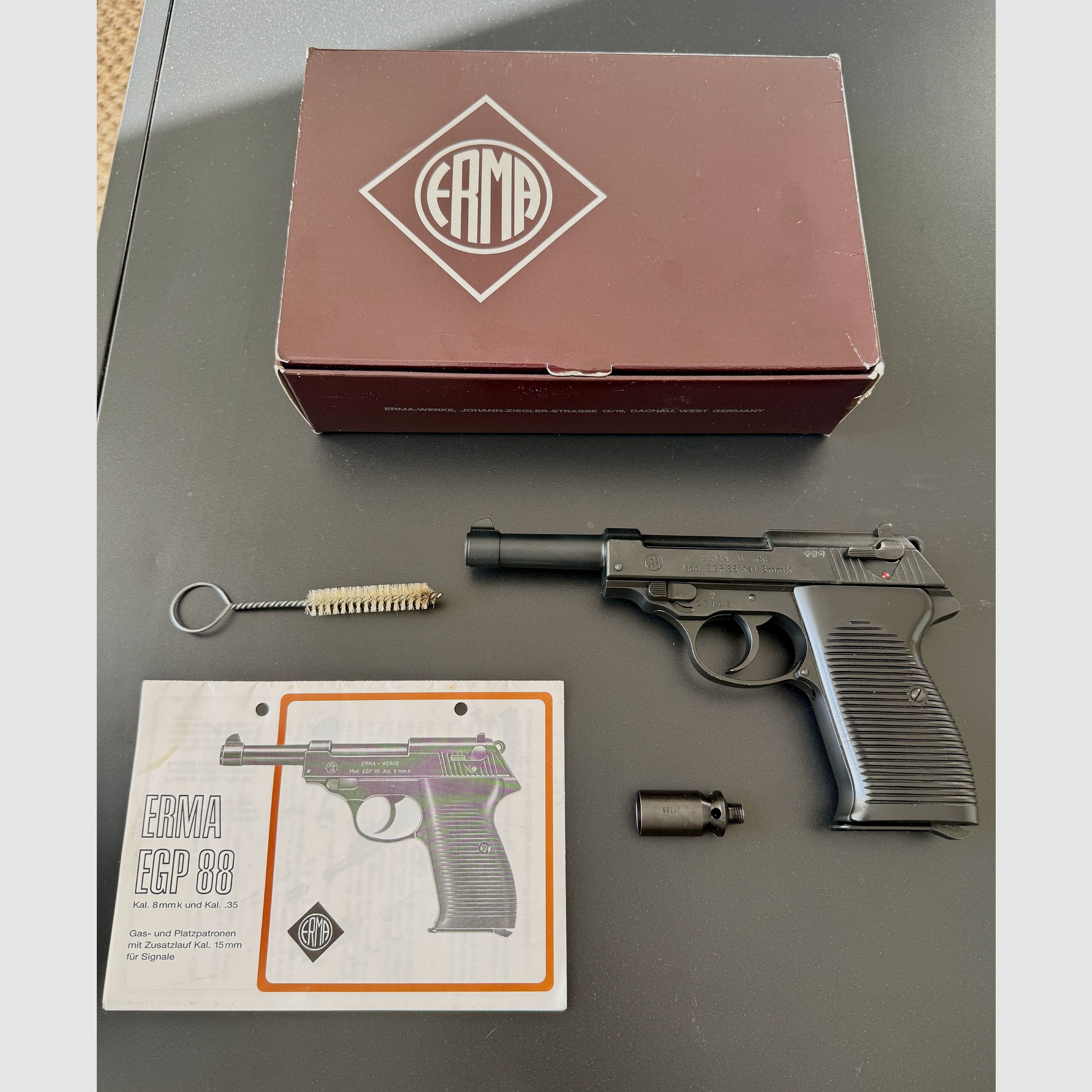 ERMA EGP 88, P1 P38 Nachbau, Kal. 8mmK und Kal. .35, Originalverpackung, Sammlerstück