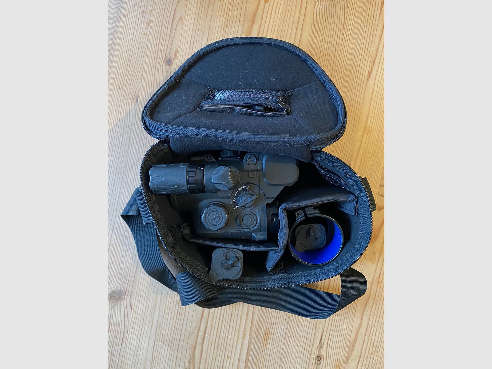 PULSAR DFA 75 mit RUSAN-Klemmadapter AD540-56