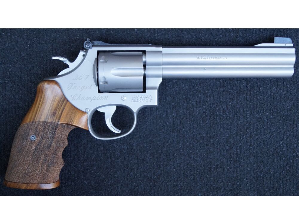 Smith & Wesson	 686 - 4  Target Champion