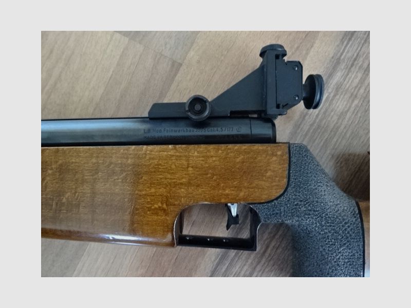 Feinwerkbau 300 S Junior - Match Luftgewehr für Rechtsschützen