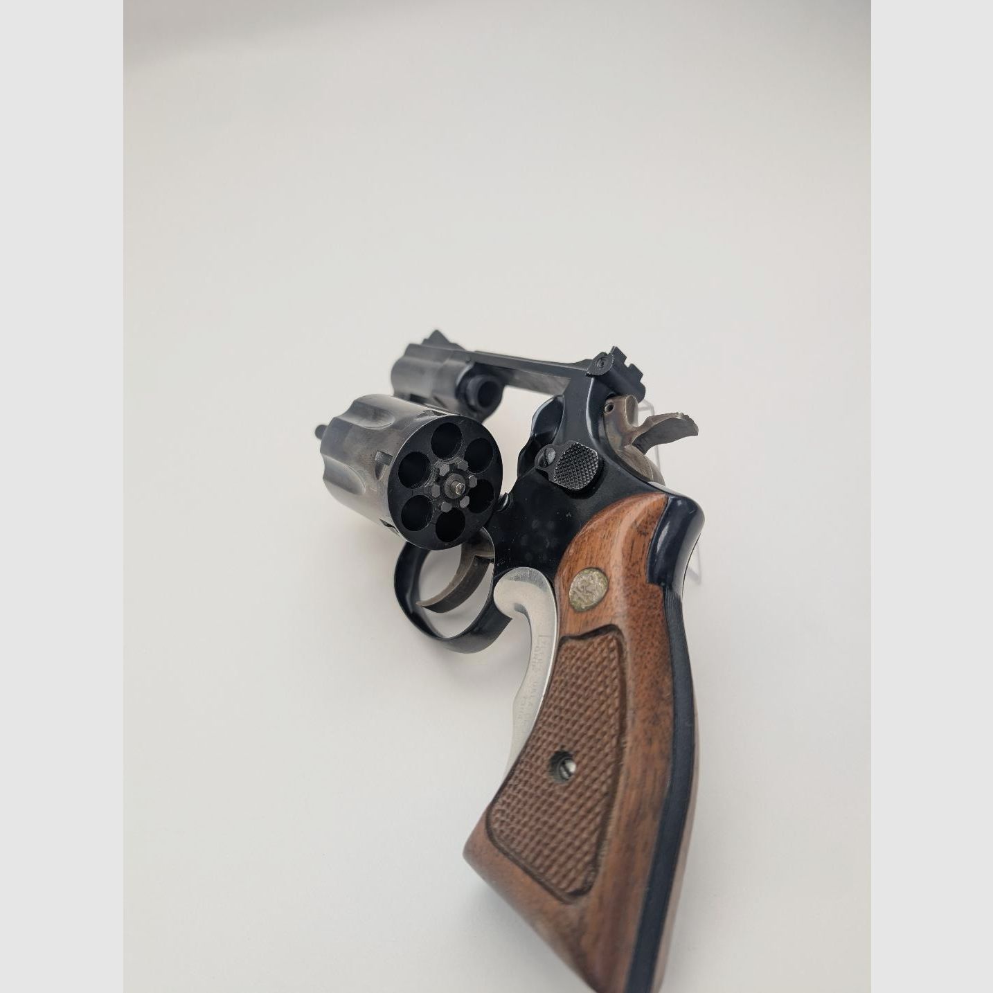 Smith en Wesson revolver kal.38 Mod.15 Snub Nose