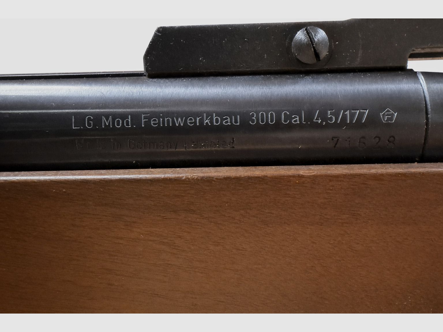 Air rifle Feinwerkbau Model 300 for right-handed shooters