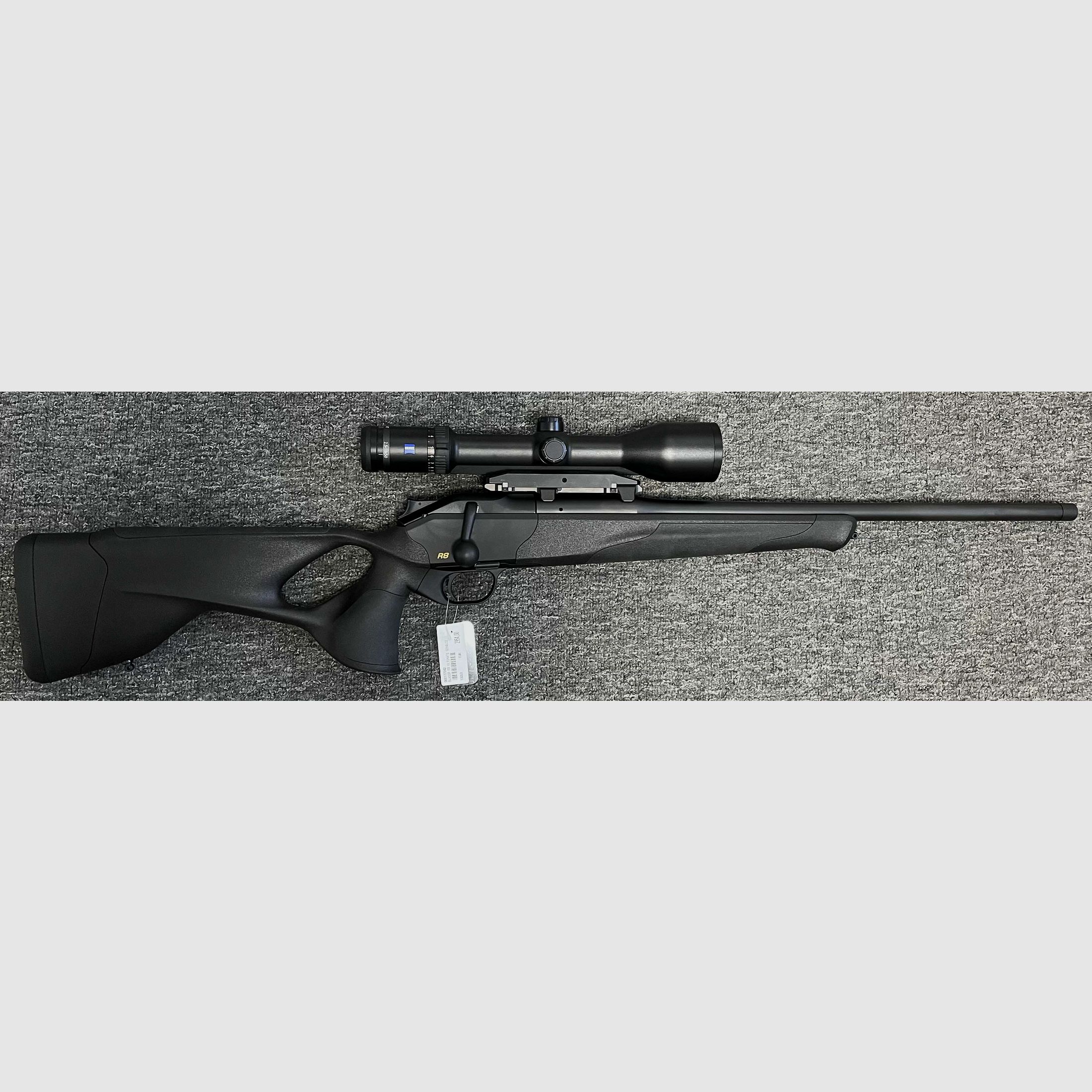 Blaser R8 Ultimate .30-06 + Zeiss Victory HT 2,5-10x50 + Dentler Montage